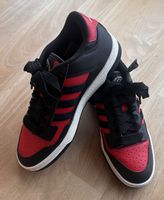 Adidas Sneaker schwarz rot neuwertiger Zustand