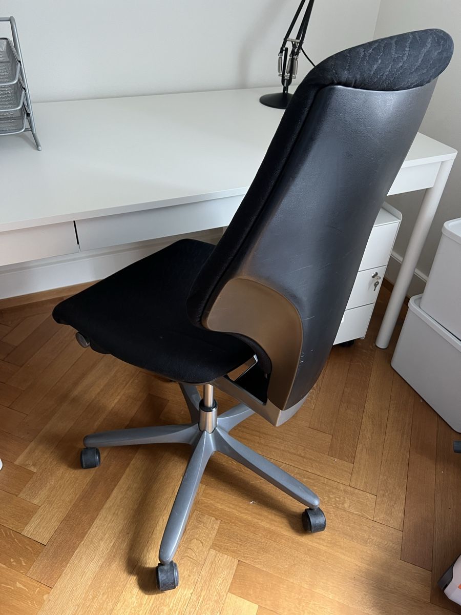 Giroflex Sedie: GIROFLEX 64 Burostuhl Schwarz – Usato da Schaffhausen venduto da vandemonian 5
