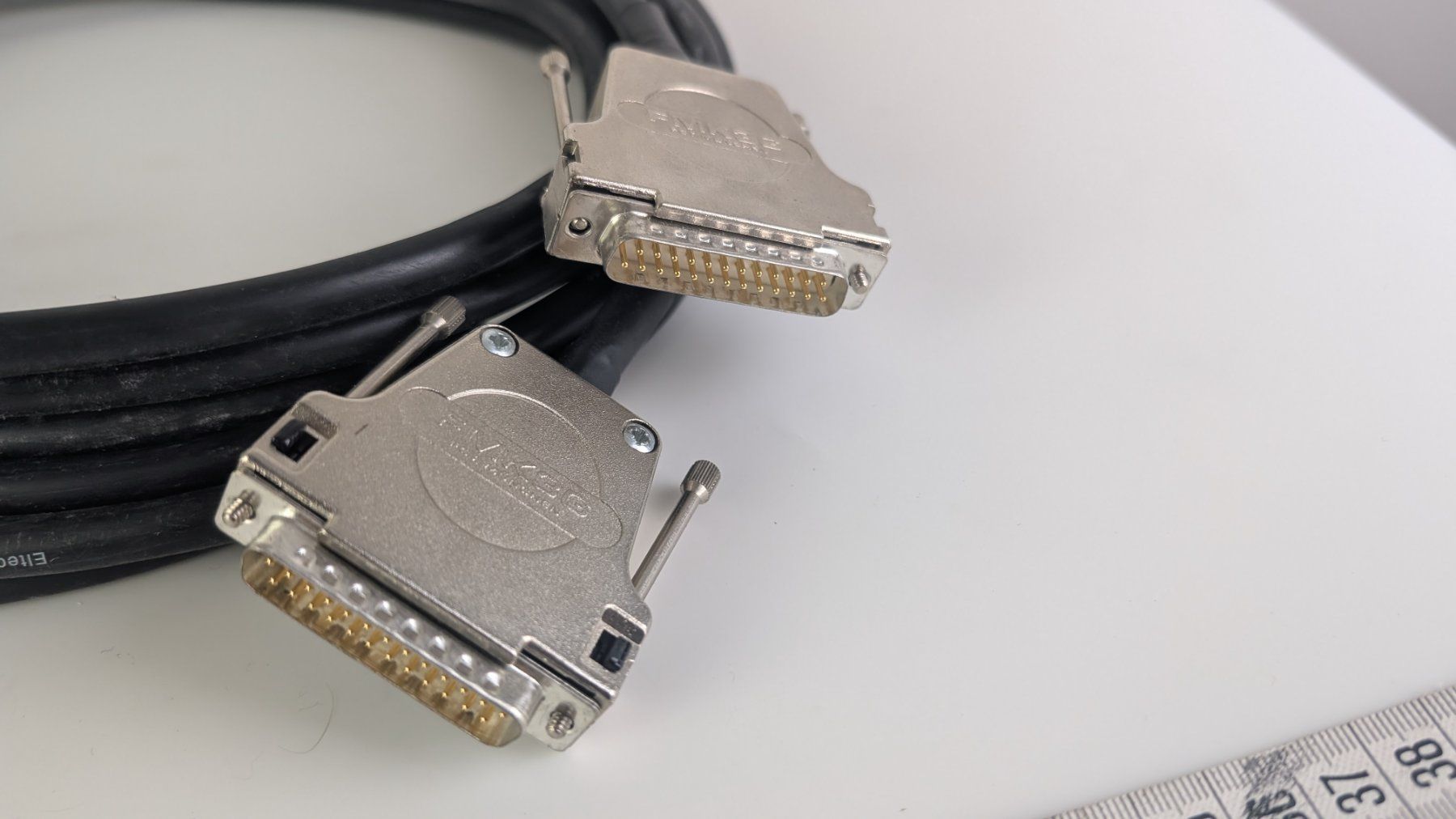 Cavi: FMK3G, D-SUB Kabel – Usato da Zürich venduto da axolottchen 1