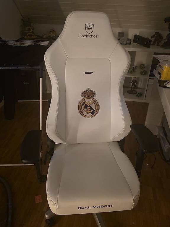 Sedie: Büro/Gamingstuhl Real Madrid – Usato da Hettenschwil venduto da cor_2ynk