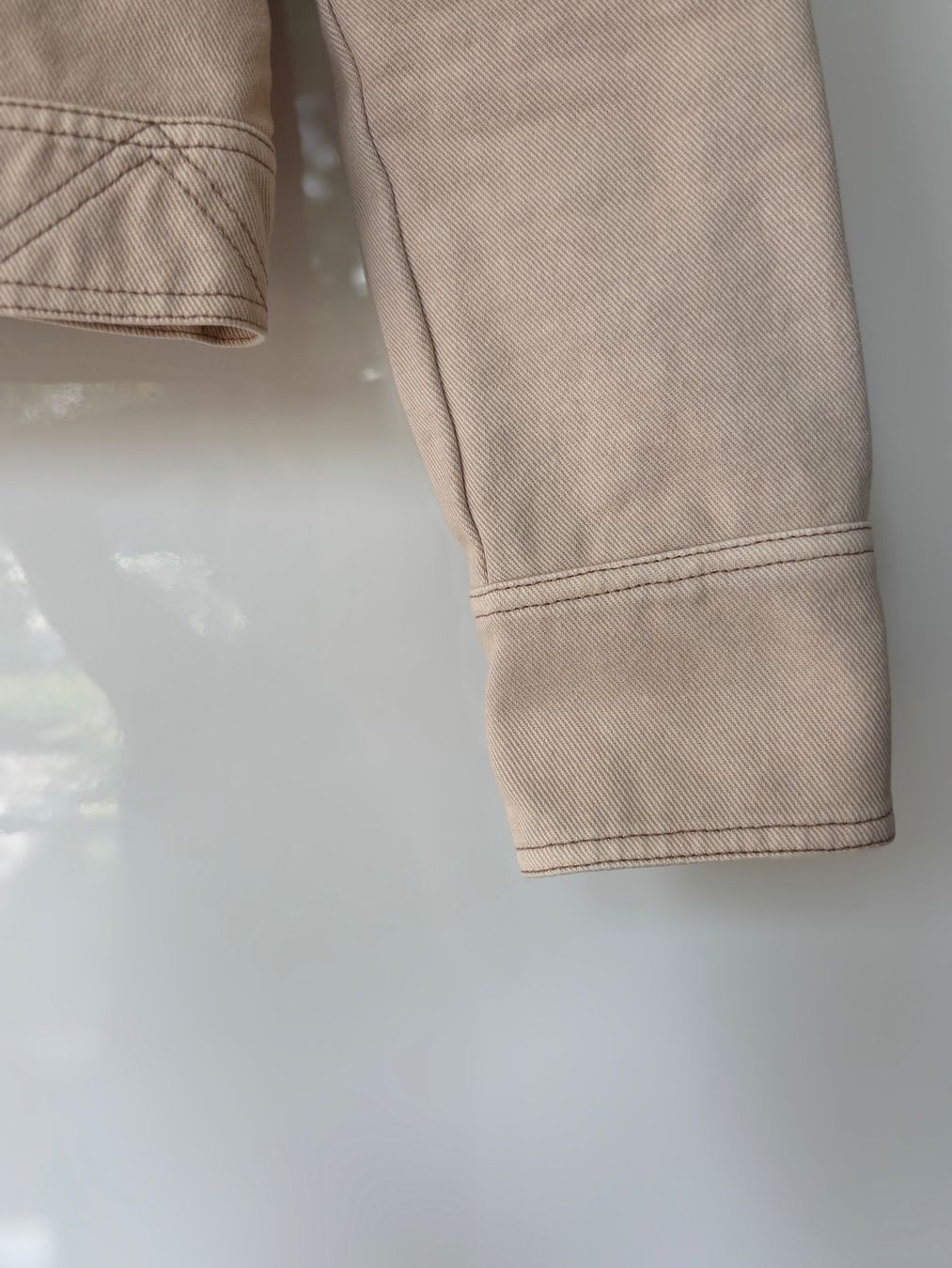 Gucci Vestes: Gucci Jeansjacke beige XS 34 – Neuf (Voir description) à Herrliberg par mayfi 4