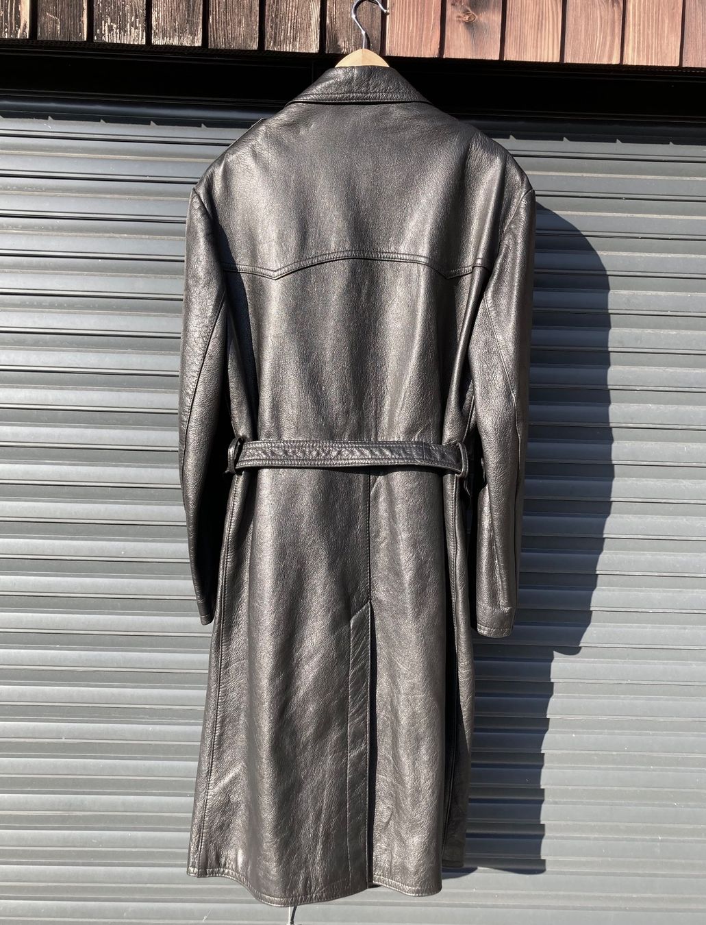 Uniformi: Polizei Ledermantel schwarz, Länge 112 cm – Usato da Lüchingen venduto da Eeizo 1