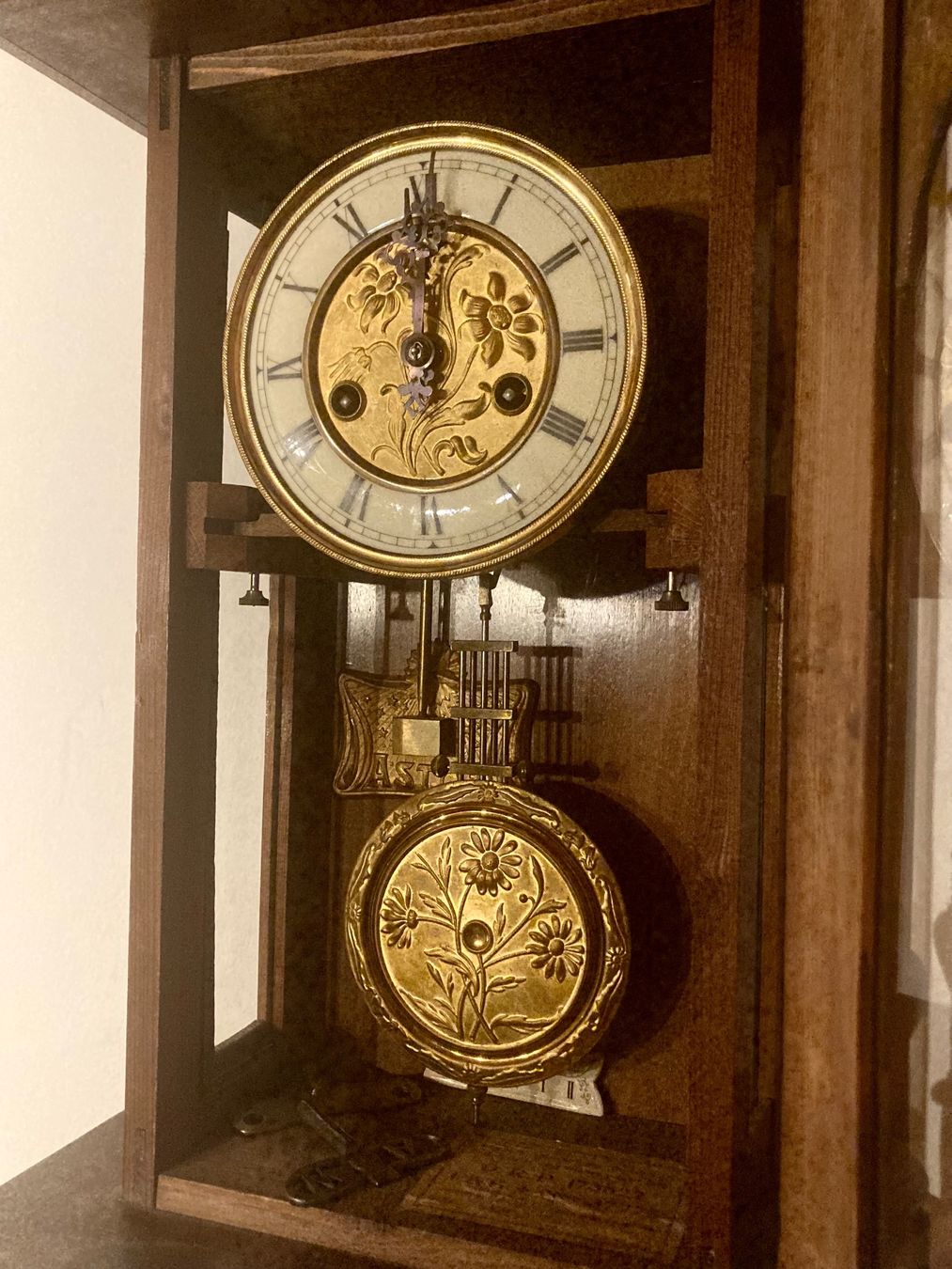 Montres: Schweizer Regulator-Wanduhr von Astor – D'occasion à Anglikon par Duriel_77 1