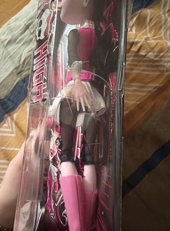 Puppen: Draculaura Puppe – Neu und originalverpackt aus Rothrist von dan_n5k8 2
