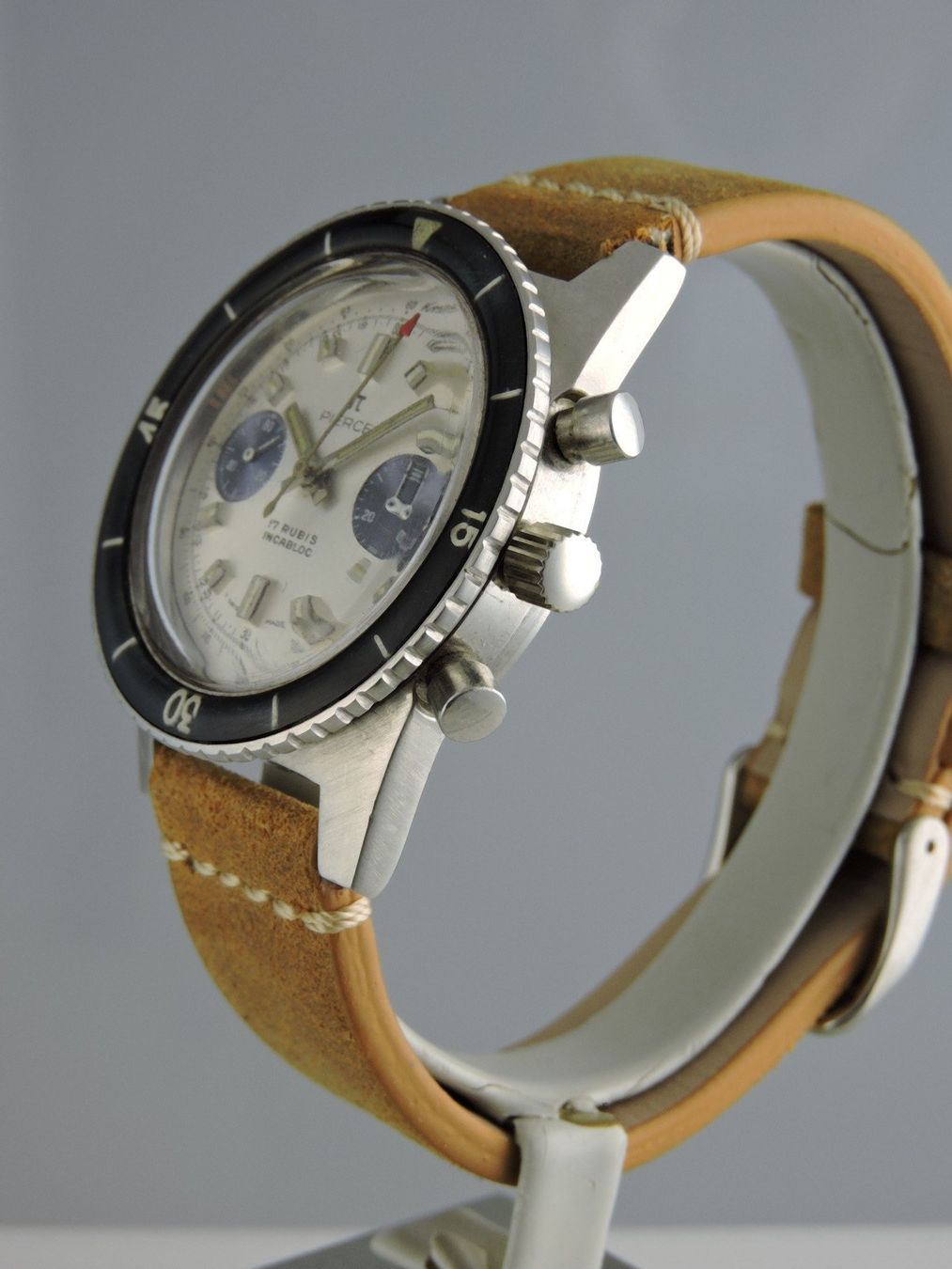 Uhren: 1960 Pierce Diver Chronograph - Bakelite Bezel, Valjoux 7733 – Gebraucht aus Bern von Vintage-Oyster 1