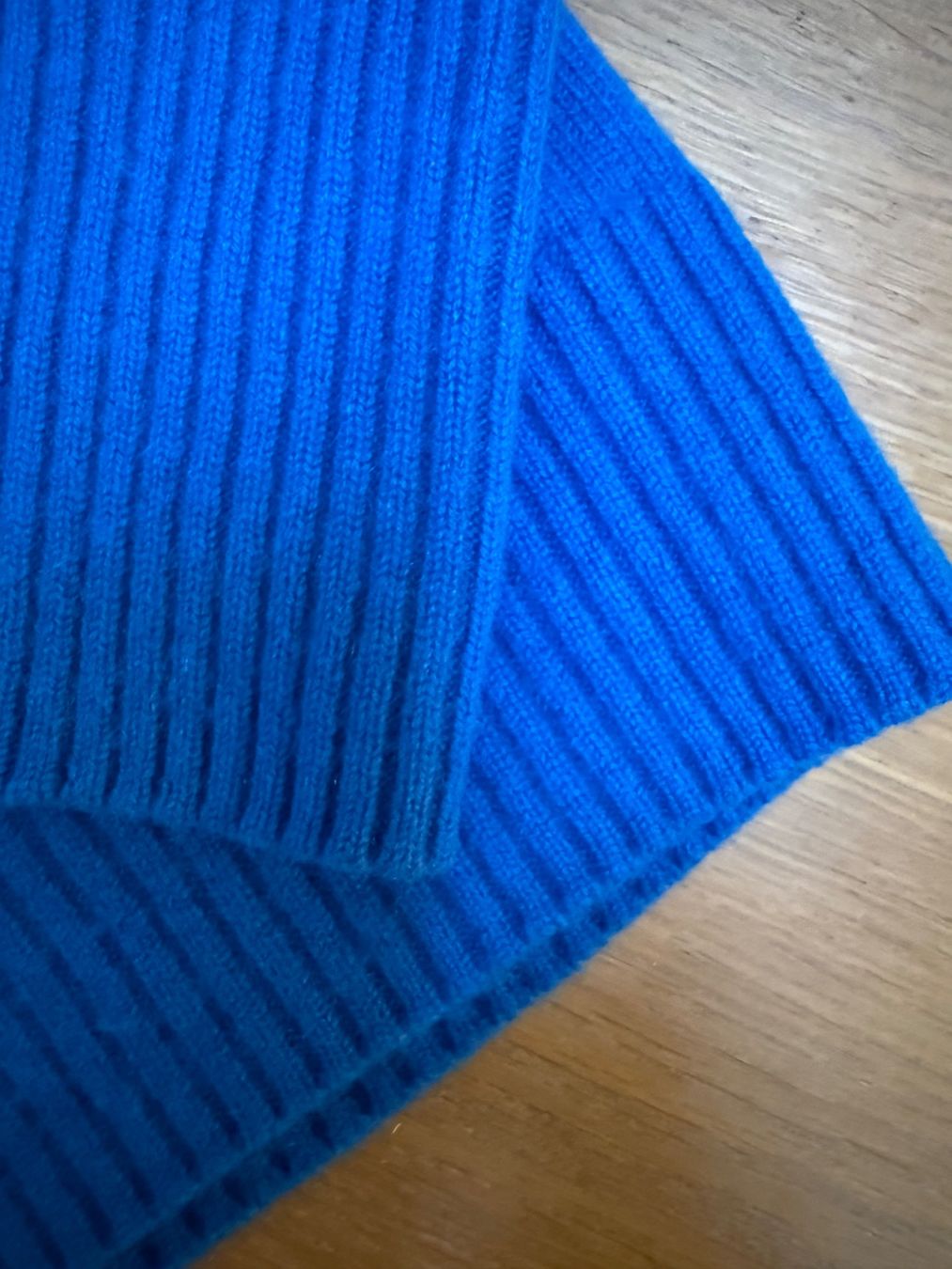 Cos Maglioni & Felpe: COS Kaschmir Pullover, Gösse S – Usato da Lungern venduto da Blauhausfrau 1