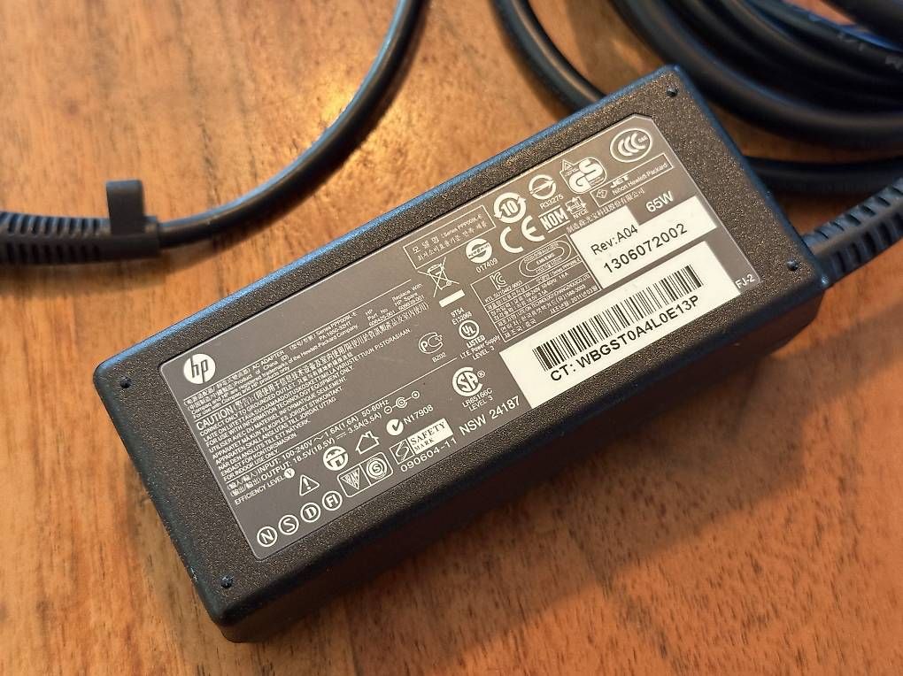 Hewlett Packard Caricabatterie: Original HP Laptop Netzteil 65W – Usato da Muri AG venduto da Ludrigen 2