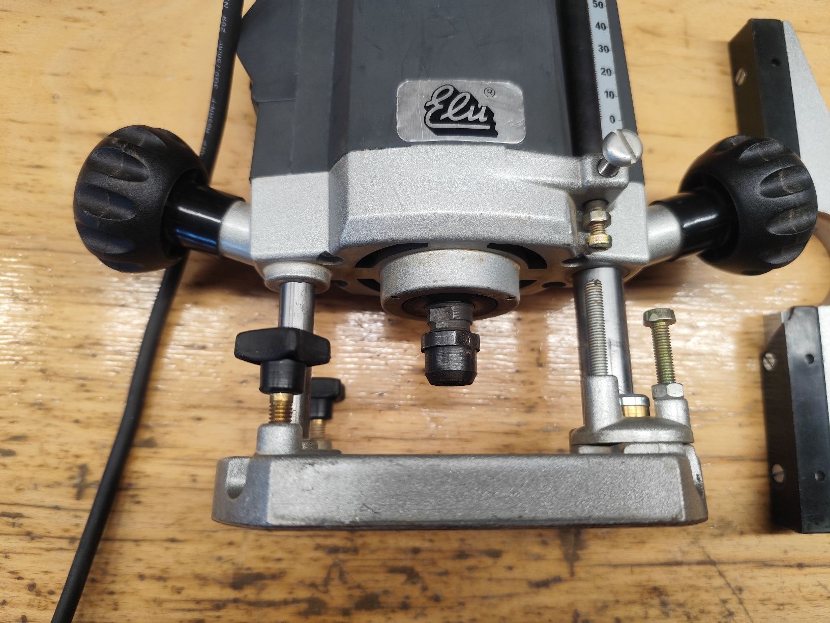Elu Toutes les machines: Elu Oberfräse – D'occasion à Hellbühl par 30R_R30 1