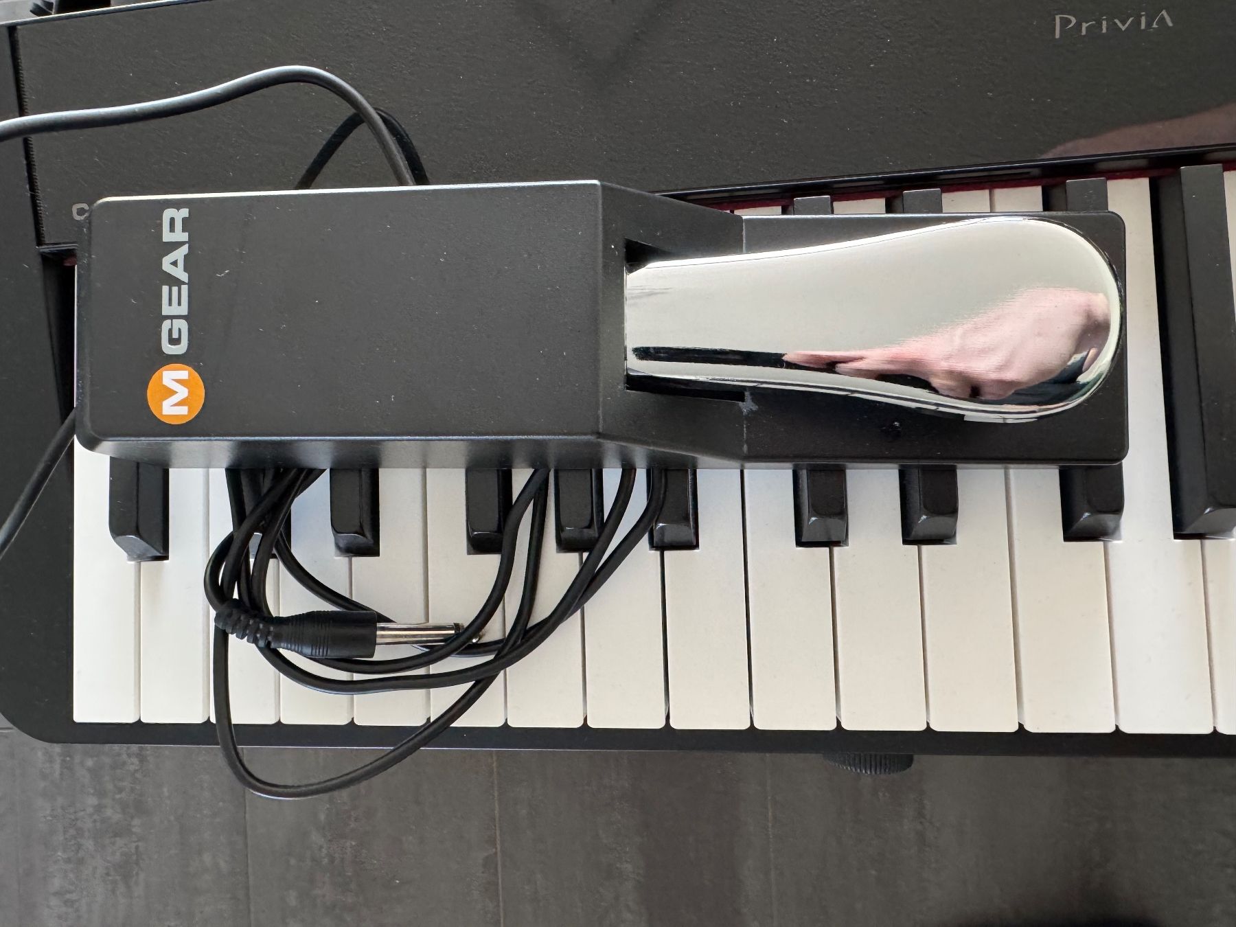 Casio Instruments de musique: Casio PX-S1000 BK Digital Piano inkl. Ständer – D'occasion à Düdingen par Liznerd 5