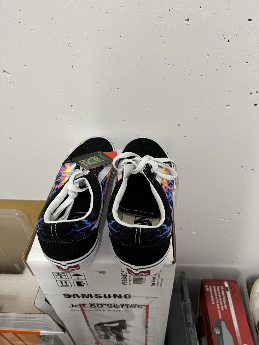 Herrenschuhe: Vans – Neu und originalverpackt aus Küssnacht am Rigi von pet_h97d