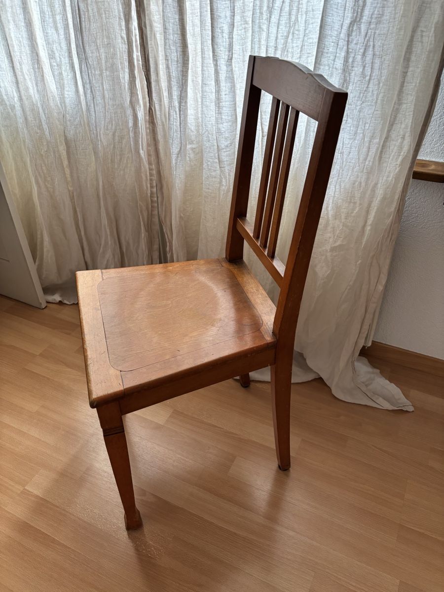 Sedie: Vintage-Holzstuhl – Usato da Bern venduto da wisemagpie 1