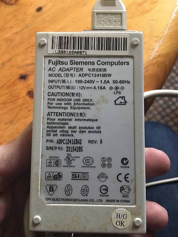 Ecrans: Ecran de PC Fujitsu-Siemens - 15 Pouces – D'occasion à Genève par sbo_ks28 4
