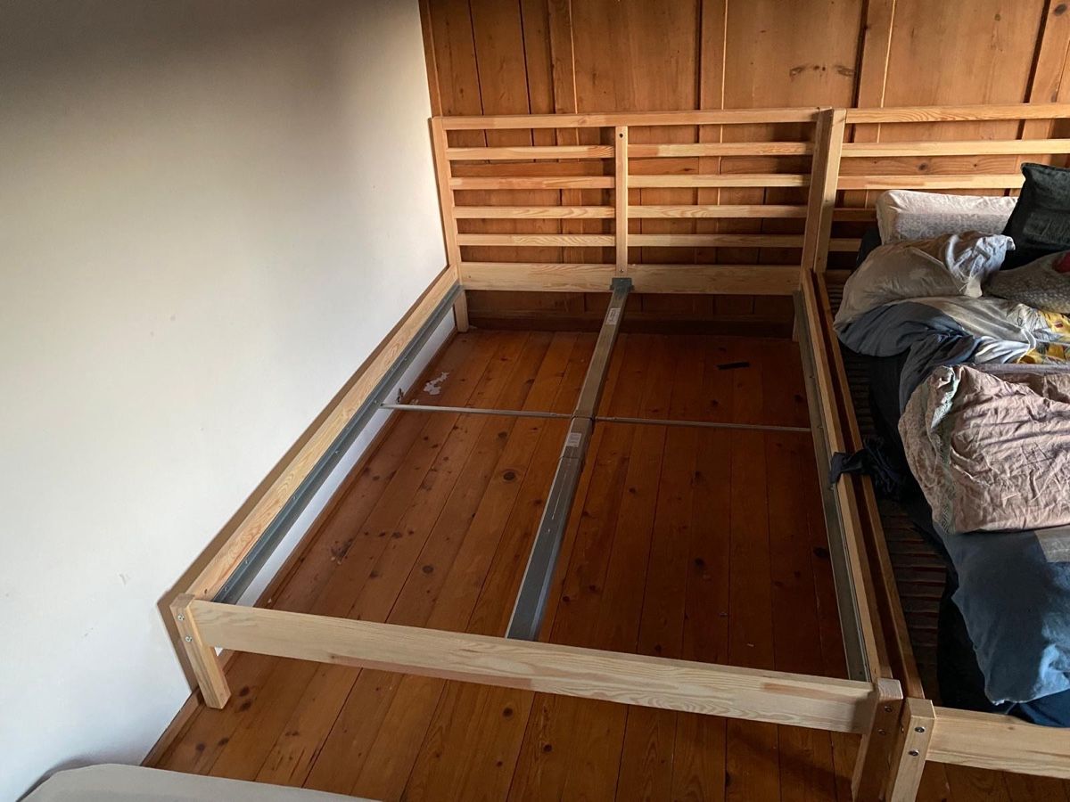 Ikea Letti: Ikea Bettgestell ohne Lattenrost – Usato da Altwis venduto da kev_khv5