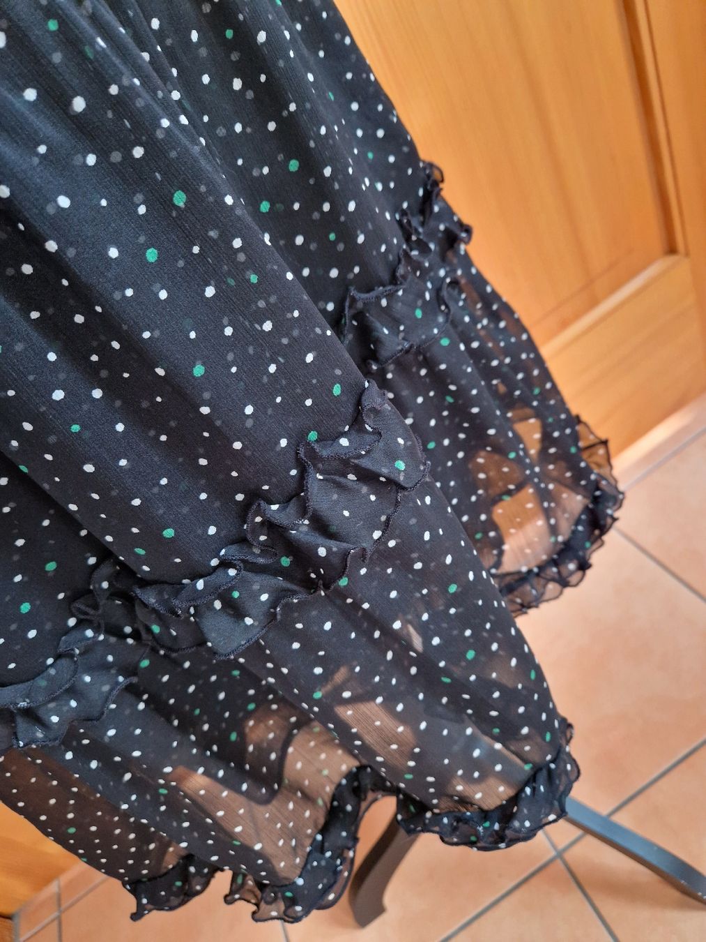 Marc Cain Vestiti: Kleid Marc Cain Tüll schwarz N5 – Usato da Lichtensteig venduto da Cocabana_16 1