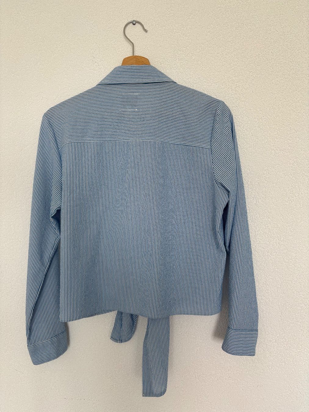 Only Camicette: Damen Hemd blau gestreift Grösse S – Usato da Effretikon venduto da Jana_K 2