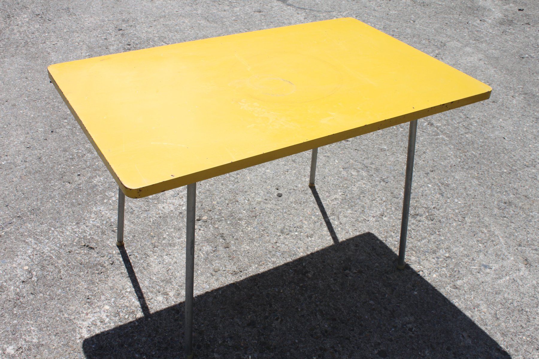 Bigla Tavoli: Mid Century Bigla Garten Tisch – Usato da Glarus venduto da Toni-Glarus 1