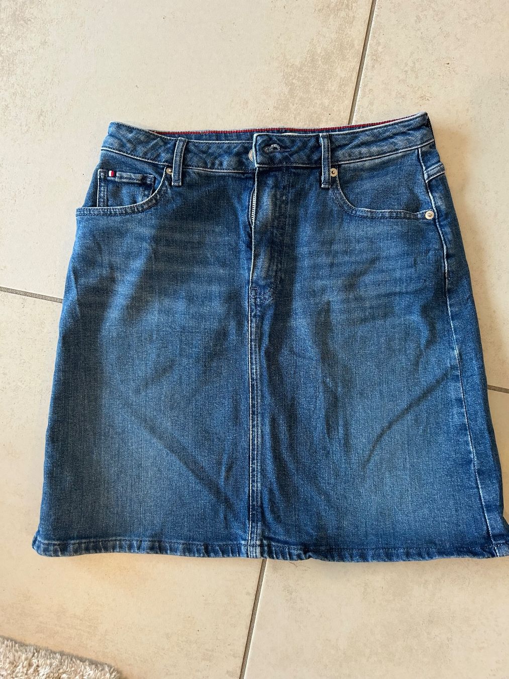 Tommy Hilfiger Gonne: Mini-jupe Tommy Hilfiger – Usato da Courrendlin venduto da loko2910