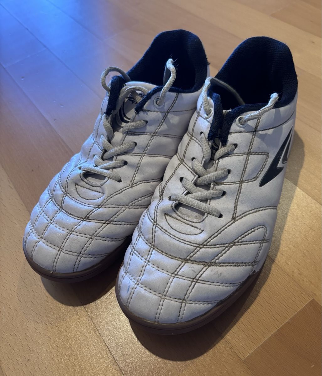 Schuhe für Jungen: Sprandi Hallenturnschuh 38 – Gebraucht aus Bonstetten von swiss_diver