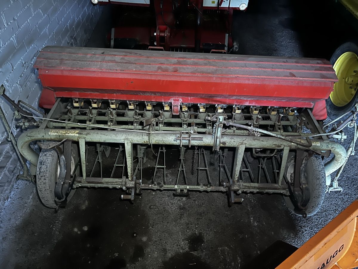 Nodet Tutte le macchine: Schleppschar Nodet Sähmaschine – Usato da Wengi b. Frutigen venduto da nik_26gk 1