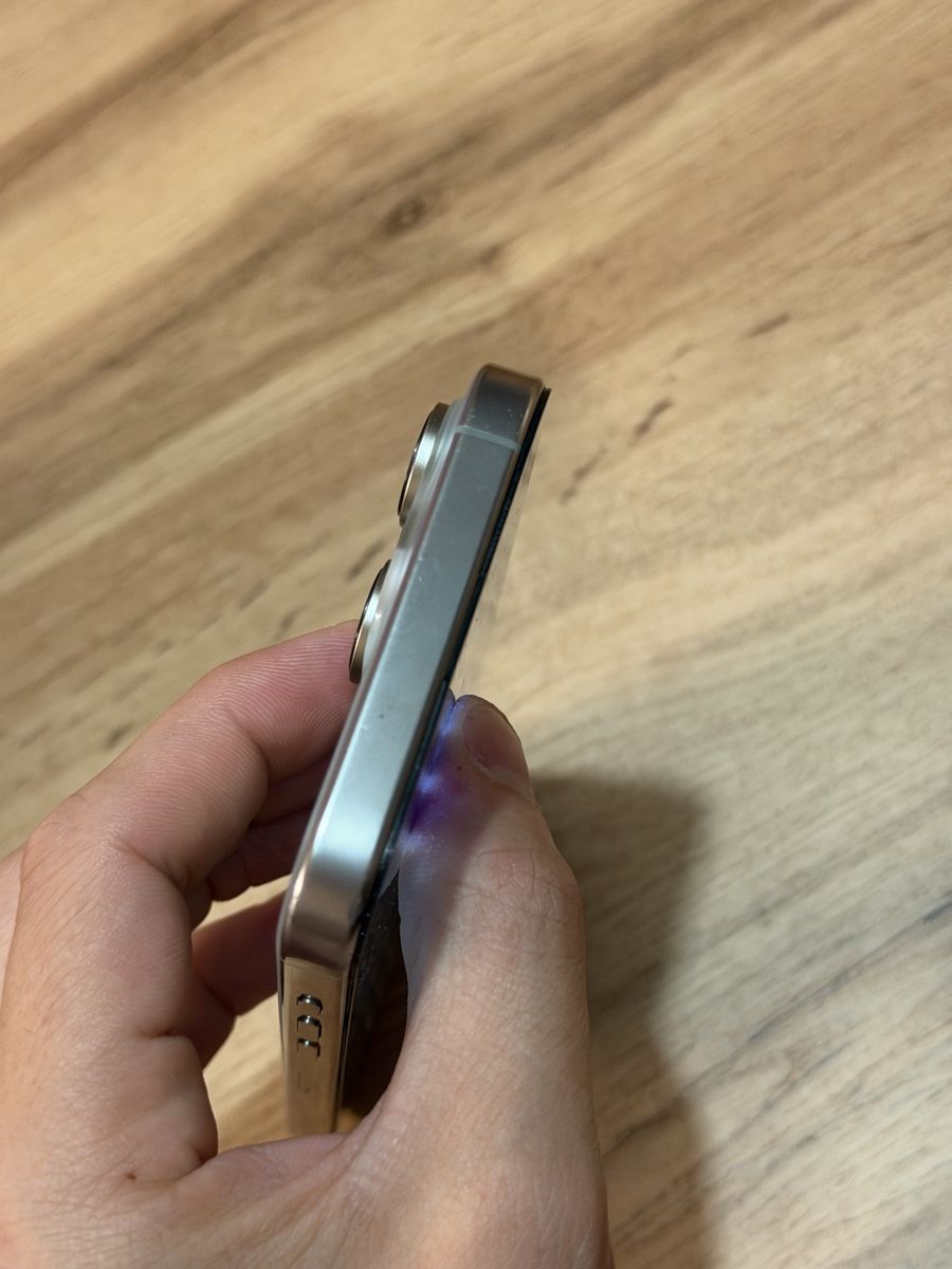 Apple Handys / Smartphones: iPhone 16 Pro Max, Natural Titanium, 256GB – Gebraucht aus Zürich von Salvatore1999 2