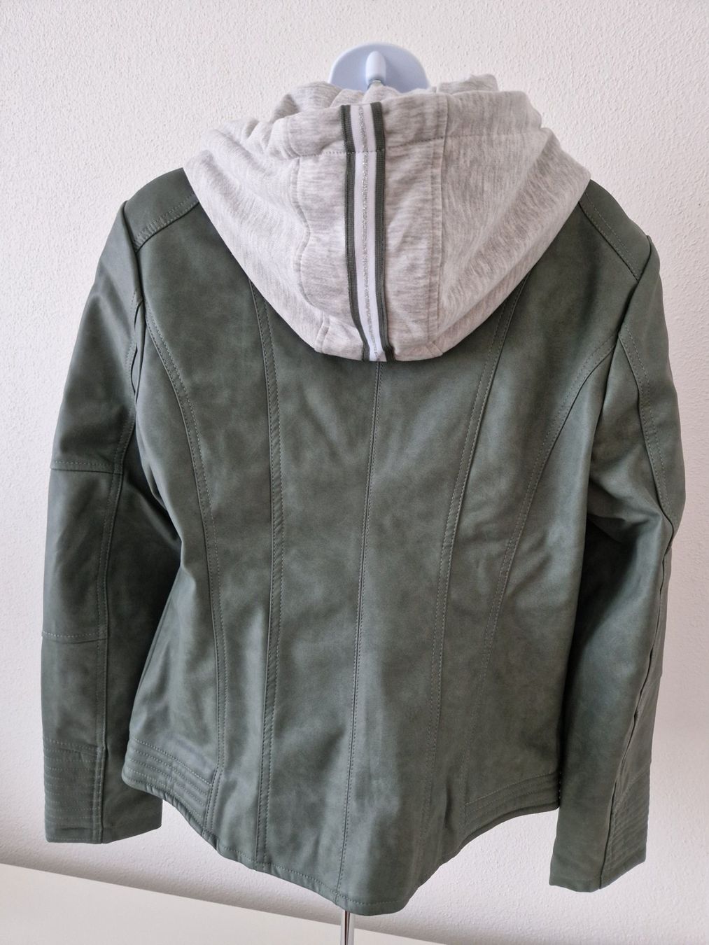 Cecil Giacche: Cecil sportive Kunstlederjacke – Nuovo (secondo la descrizione) da Wettingen venduto da kruemi 2