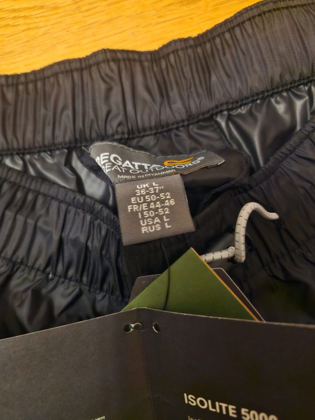 Pantalons: Regenhose neu – Neuf avec emballage d'origine à Immensee par petoti 1