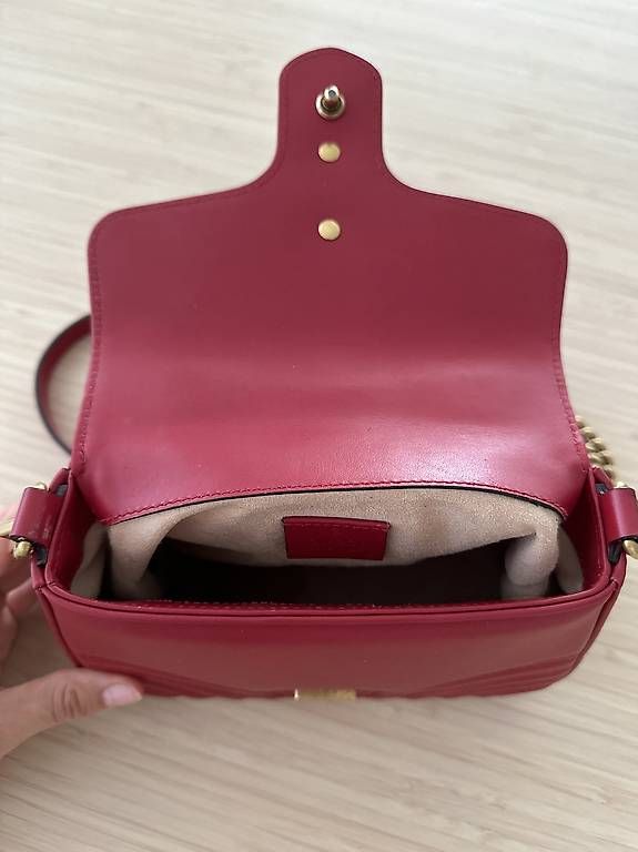 Gucci Borse da donna: Gucci Marmont Tasche rot – Usato da Gränichen venduto da Adero 2