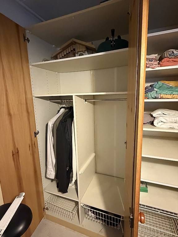 Armadi: Kleiderschrank – Usato da St. Gallen venduto da reb_k59r 2