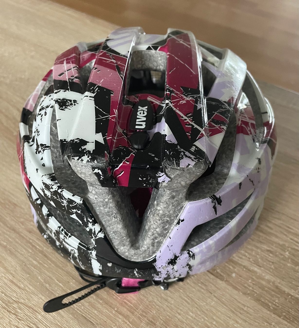 Uvex Helme: UVEX Velohelm / Grösse verstellbar!!! – Gebraucht aus Winterthur von LESA1015 1