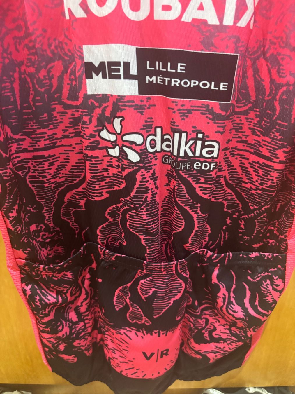 Leibchen & Hosen: Maillot de cyclisme 2026 neuf – Neu und originalverpackt aus Conthey von Michel124 8