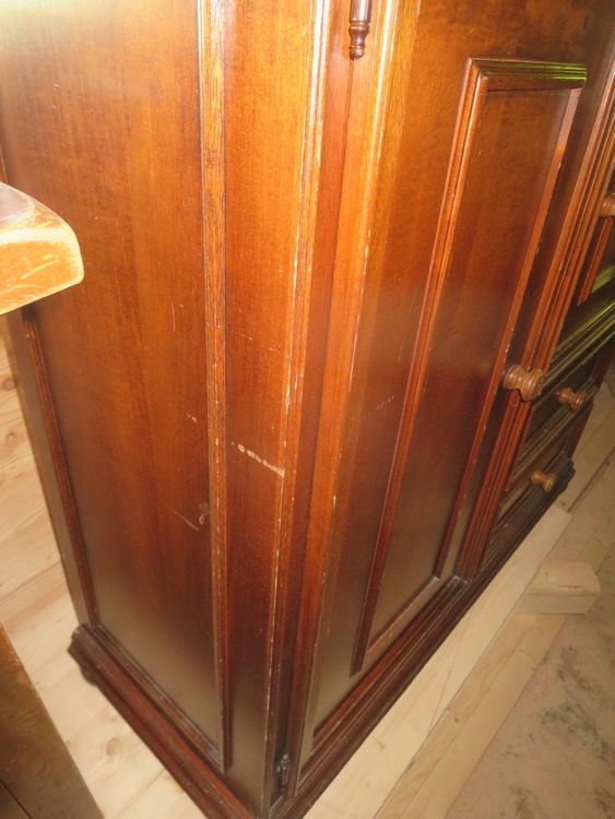 Commodes: schönes Möbel aus Holz – D'occasion à Rüschegg-Heubach par Ofen111 3