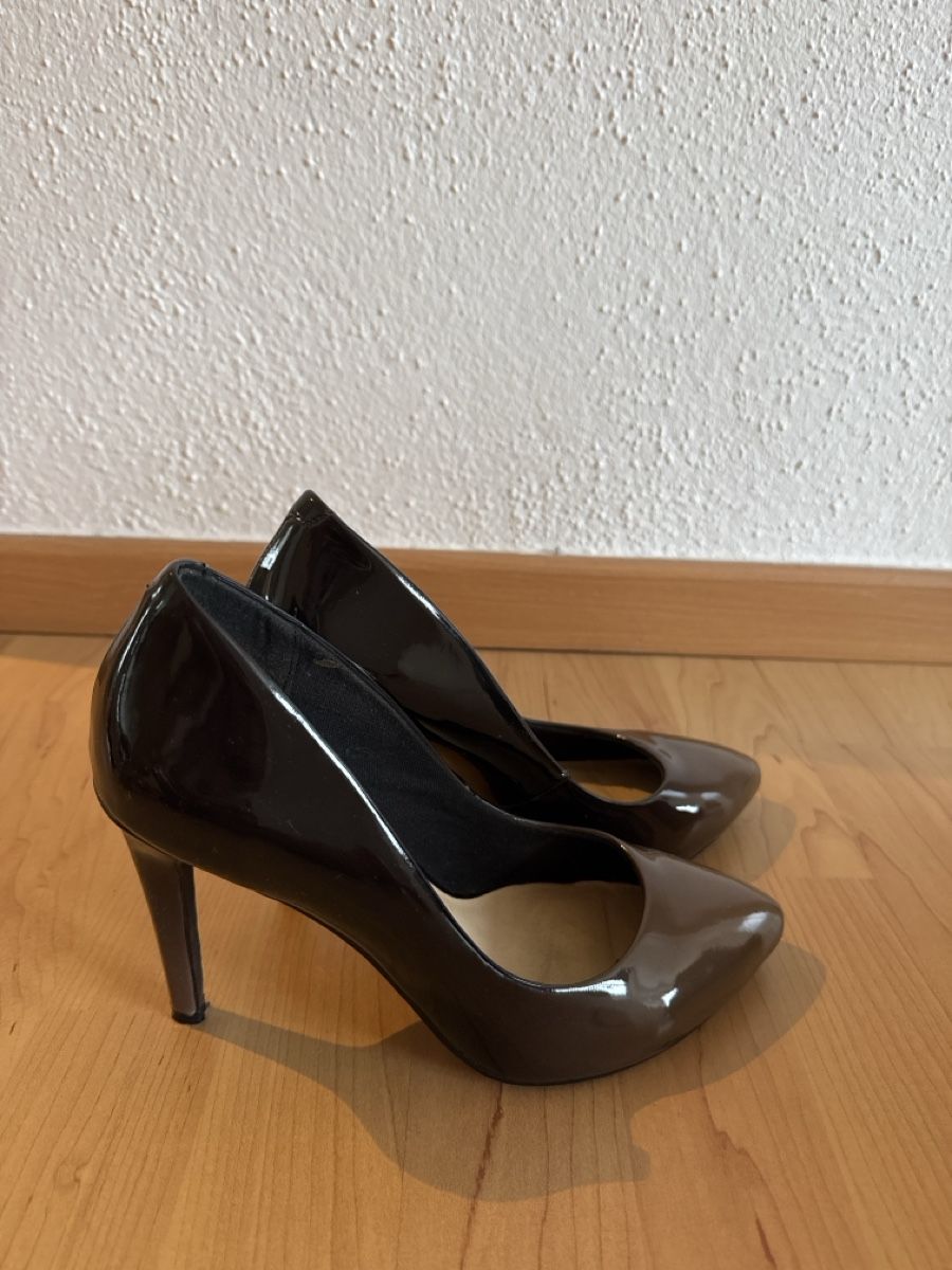 Damenschuhe: Bianco Pumps Lackoptik braun – Gebraucht aus Degersheim von wul_5vdb 1