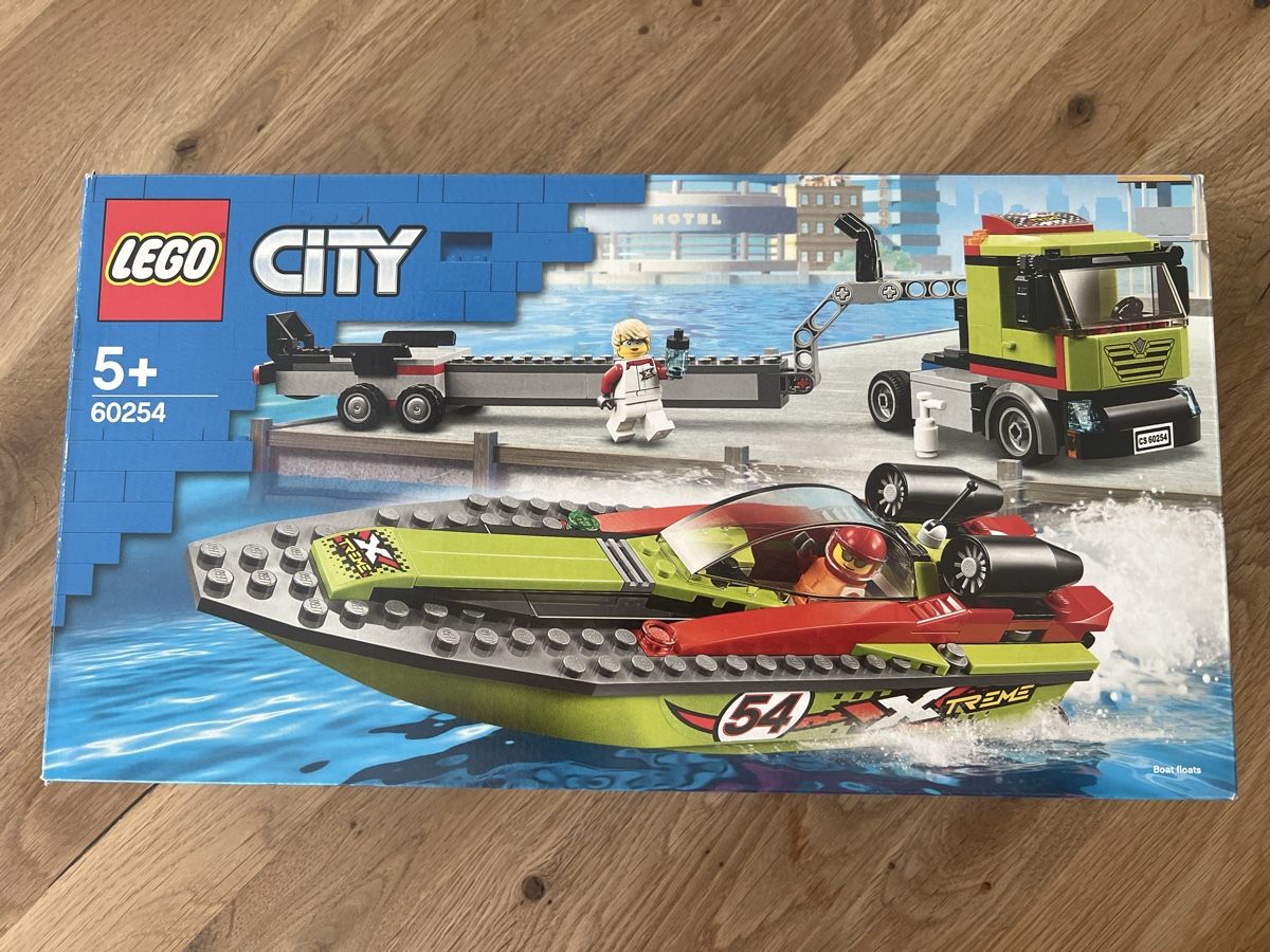 Lego Spielzeuge: Lego City Rennboot - Transporter  – Gebraucht aus Deitingen von Amazon5