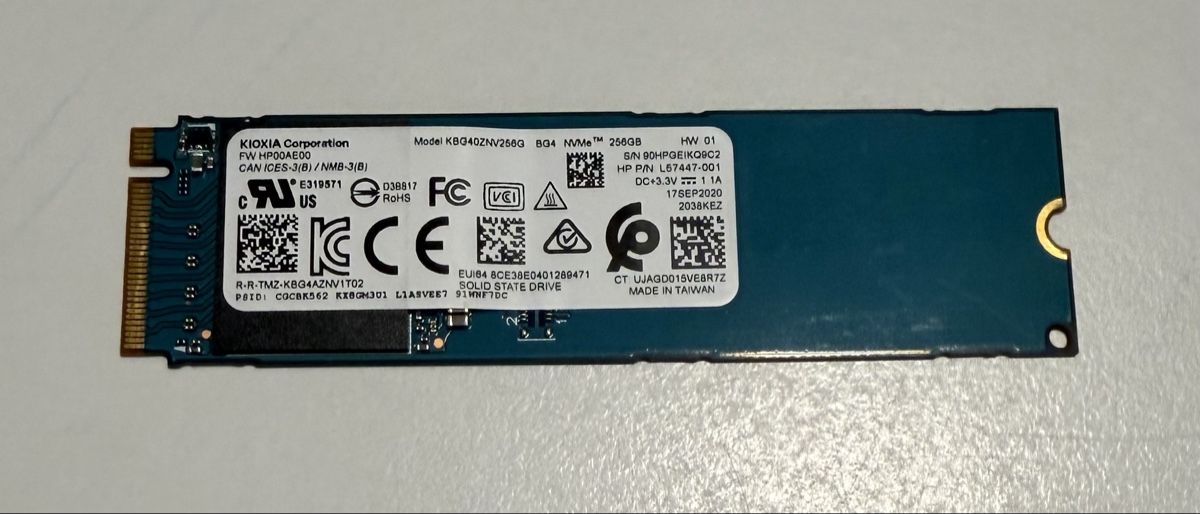 Disques durs: Kioxia 256GB SSD – D'occasion à Pfäffikon SZ par cha_lh26