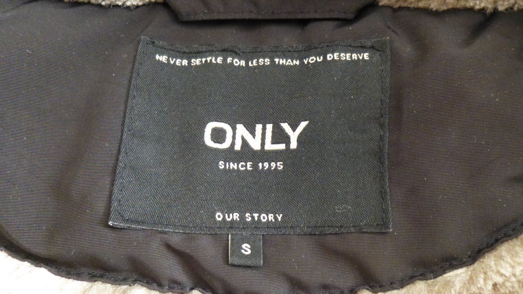Only Giacche: Damen-Winterjacke schwarz / Only / S – Usato da Triengen venduto da misterpicknicker 3