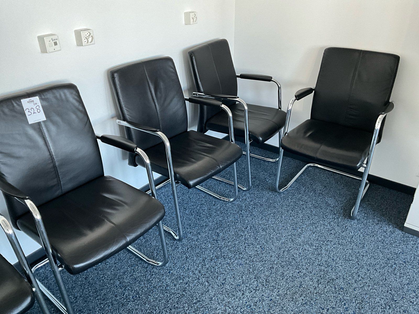 Sedie: 6 Stühle mit Lederüberzug – Usato da Zürich venduto da PIPM_Switzerland 3