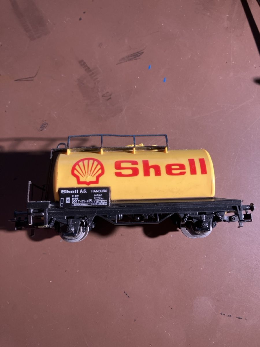 Märklin Modellini di ferrovie: Märkli Ho shell tankwagen – Usato da Spreitenbach venduto da Strolch