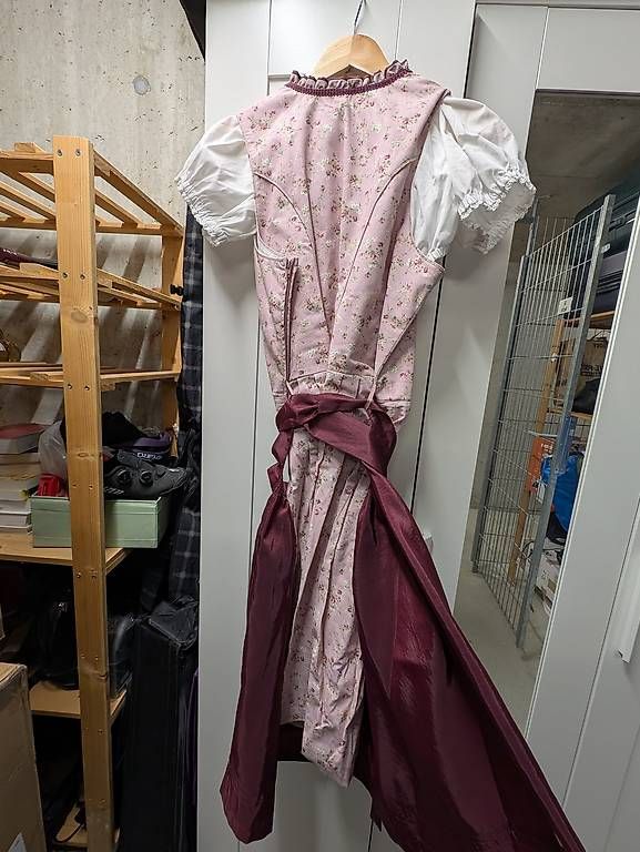Vestiti: Dirndl – Usato da Oberwil BL venduto da lisagautschi 2