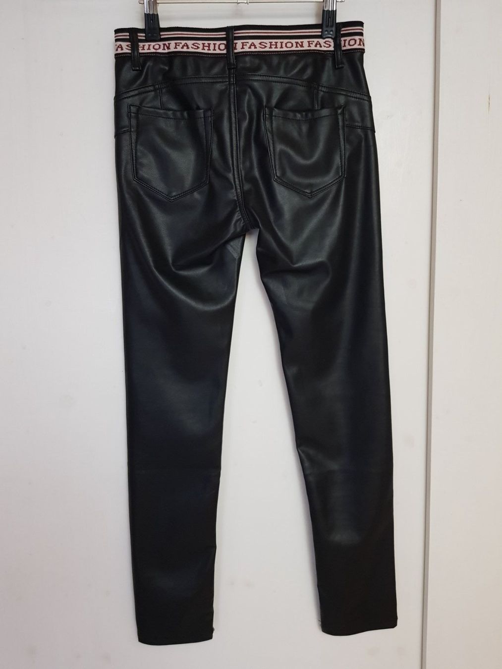 Hosen: Lederhose – Gebraucht aus Brunnen von CHOUCHOU. 2