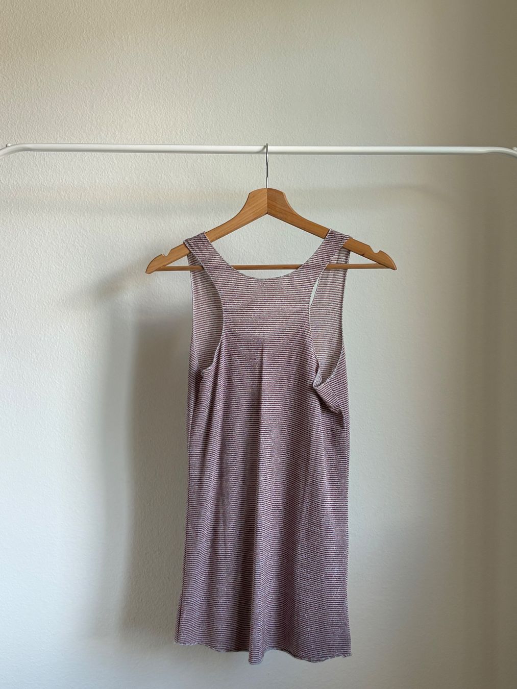 Camicette, T-shirt & Top: Weiss-rotes Unterhemd mit Glitzer – Usato da Zürich venduto da bbbggg 2