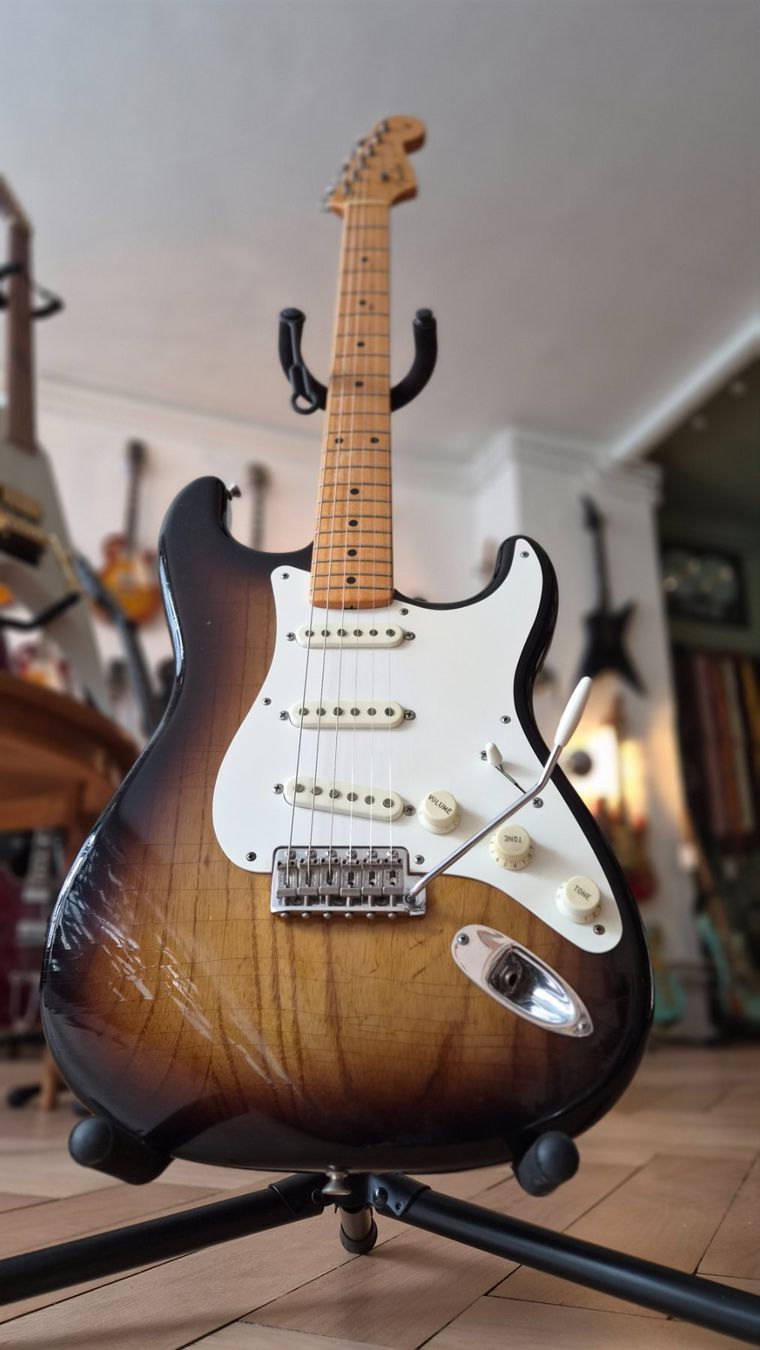 Fender Strumenti musicali: Fender Stratocaster 1954 Anniversary MB – Usato da pieterlen venduto da AntonelloGuitars