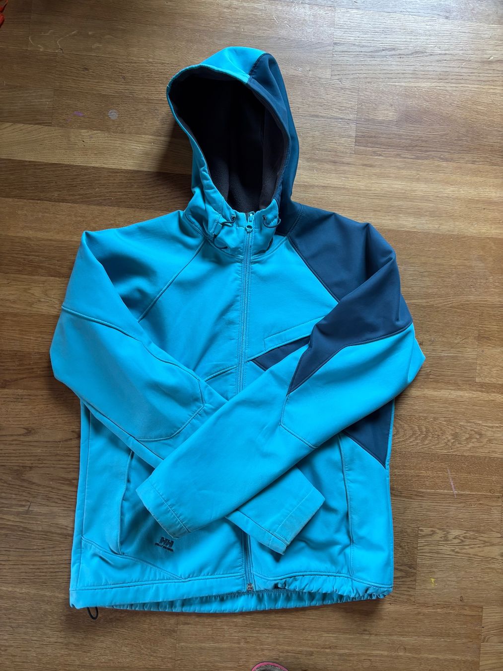 Helly Hansen Jacken: Helly Hansen Softshelljacke, Gr. L – Gebraucht aus Thun von vamebi