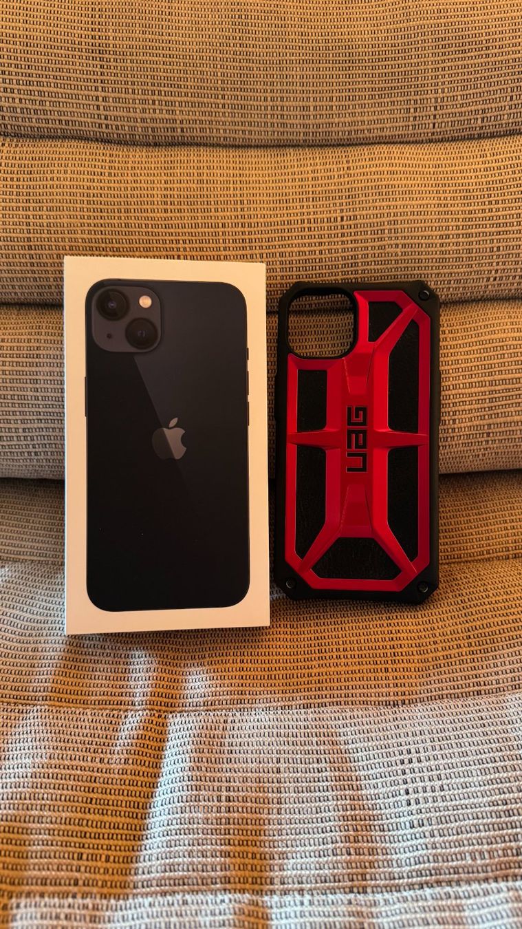 Apple Telefoni cellulari / Smartphones: iPhone 13 128GB - Blau – Usato da La Punt Chamues-ch venduto da kjw_2yn5 1