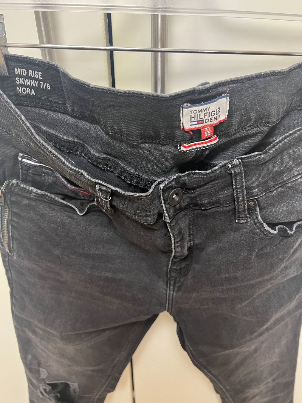 Tommy Hilfiger Jeans: Tommy Hilfiger Jeans – Usato da Derendingen venduto da sam-jh 2