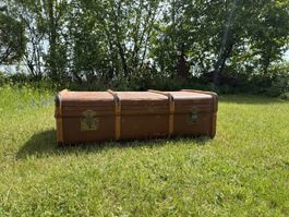 Antiker Reisekoffer / Überseekoffer
