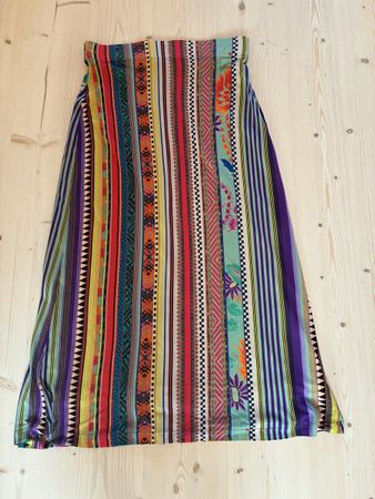 Traumhafter Etro- Maxirock Gr 38/40 (ital 46?) aus Viskose