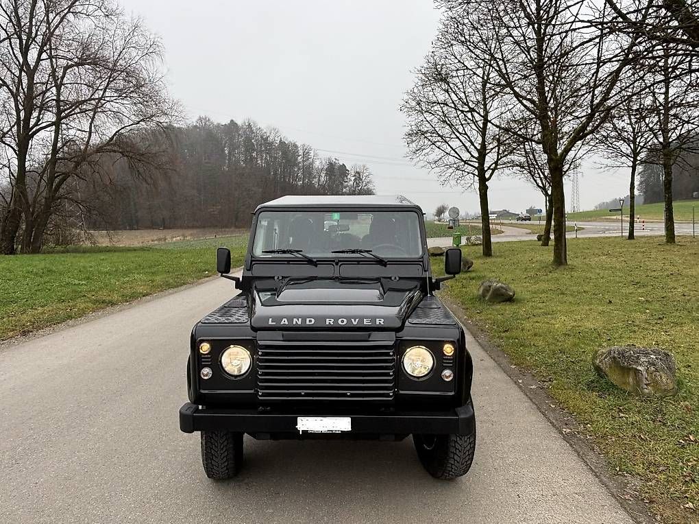 Automobili: Land Rover Defender 110 TD4 – Usato da Wettingen venduto da DamianH1999 1
