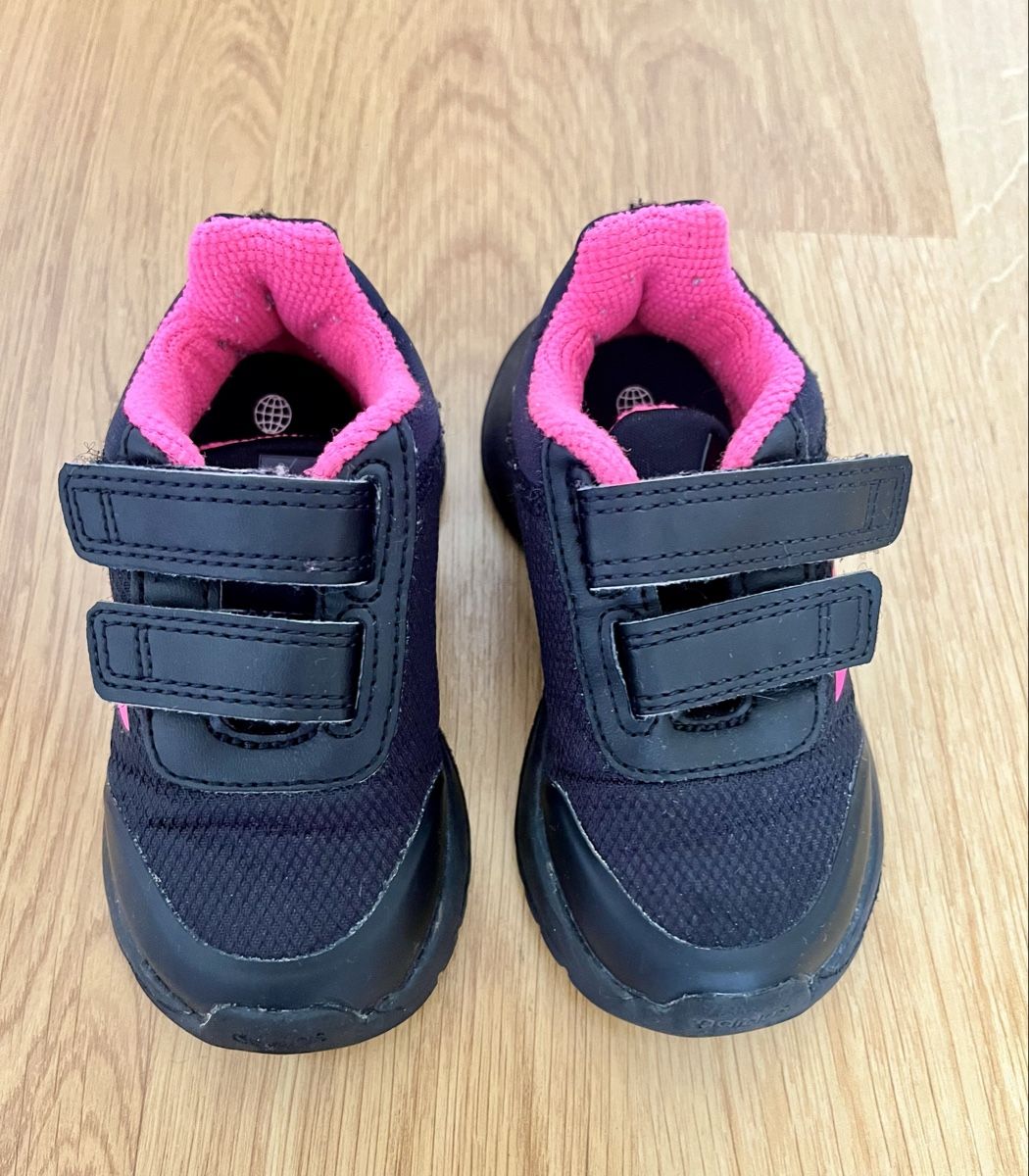 Adidas Scarpe da uomo: Adidas Turnschuhe Grösse 22  – Usato da Winterthur venduto da Mahonyy 2