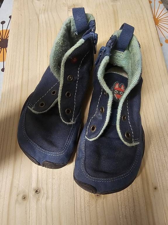 Wildling Chaussures garçon: Wildlinge Gr 25 – D'occasion à St. Gallen par Murita