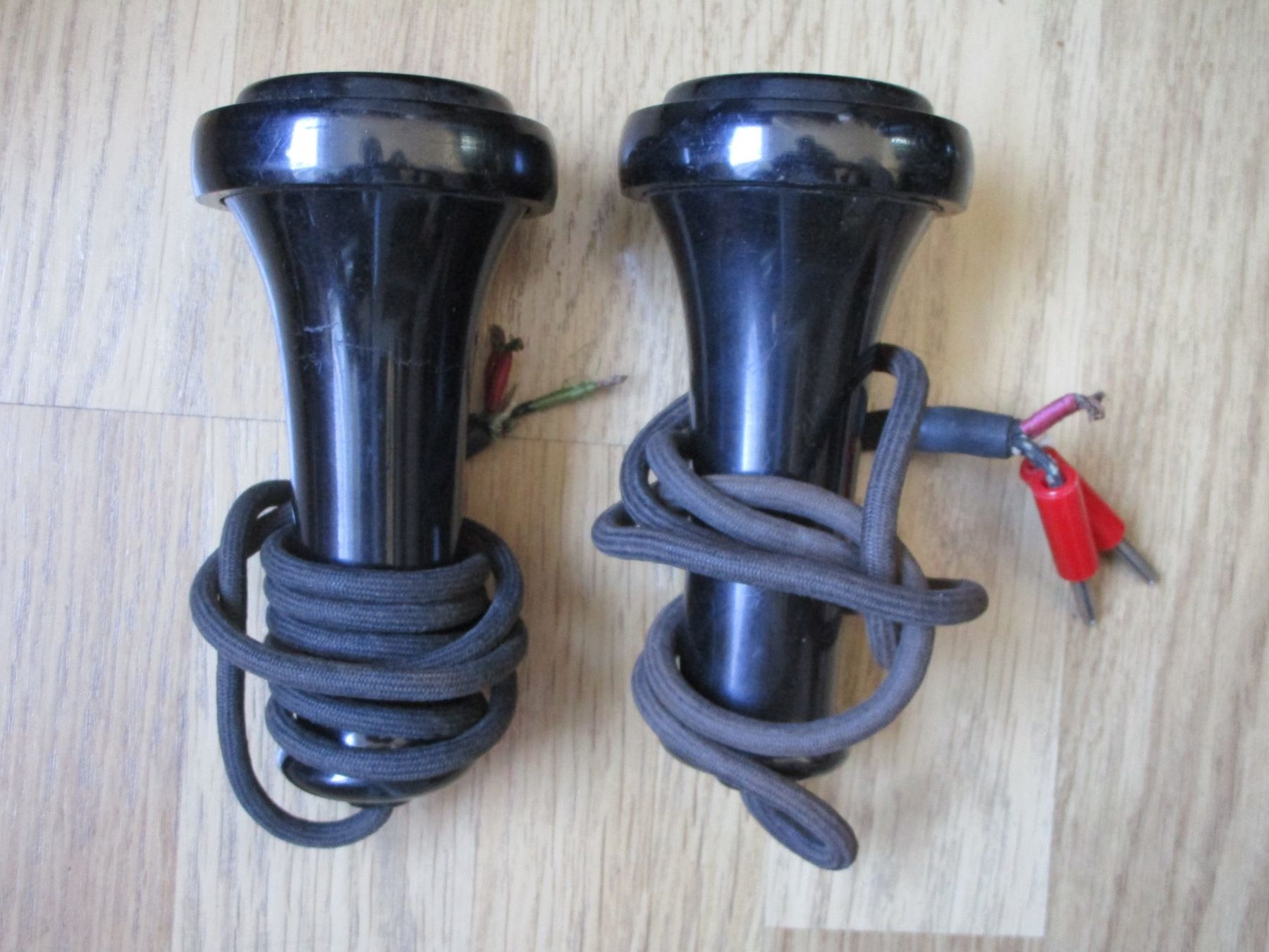 Téléphones: 2 antike Telefonhörer – D'occasion à Heimberg par Lupo57